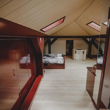 Cherry Apartmani Gornji Milanovac Esterno foto